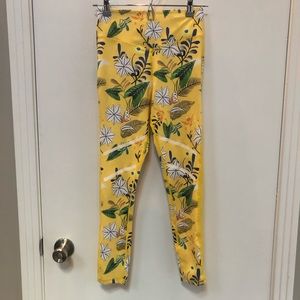 ZYIA yellow tropical floral leggings size 4 sheer mesh sides EUC